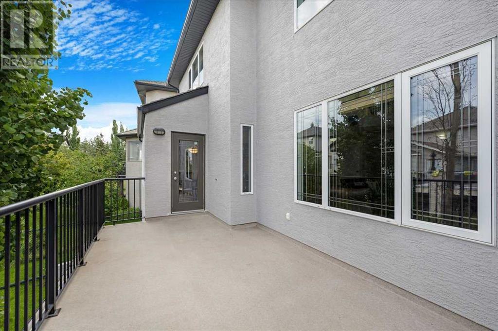 Single Family House for Sale in  Royal Ridge Rise NW Royal Oak Calgary 