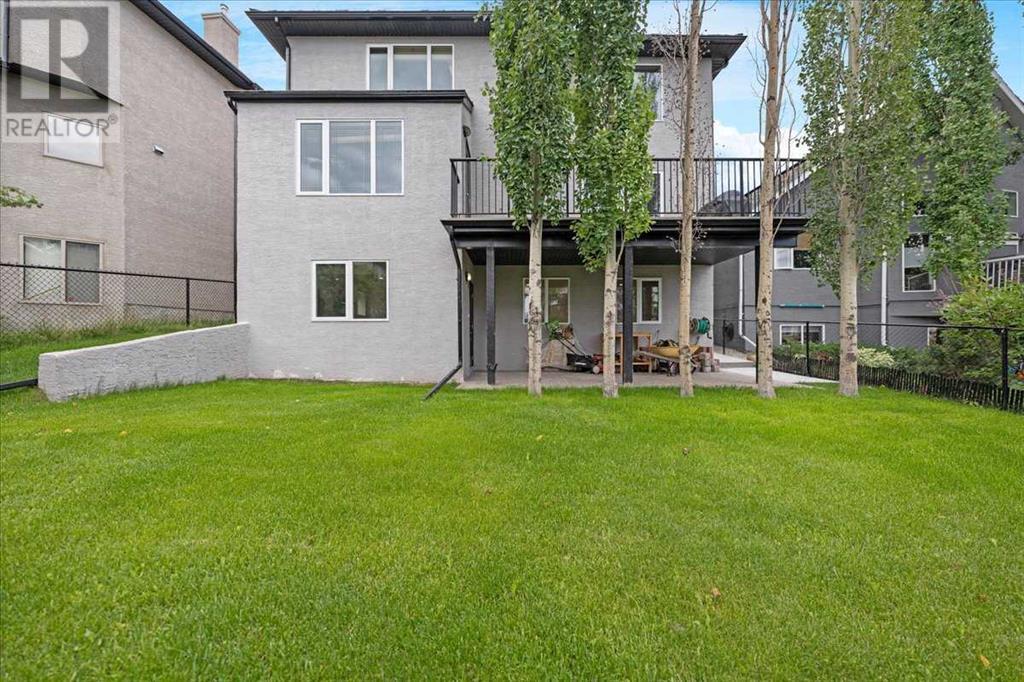 Single Family House for Sale in  Royal Ridge Rise NW Royal Oak Calgary 