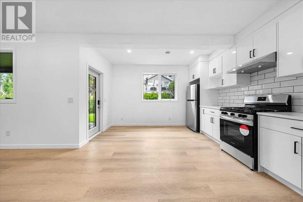 Single Family House for Sale in  Royal Ridge Rise NW Royal Oak Calgary 
