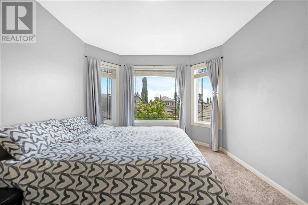 Single Family House for Sale in  Royal Ridge Rise NW Royal Oak Calgary 