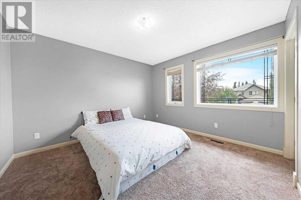 Single Family House for Sale in  Royal Ridge Rise NW Royal Oak Calgary 