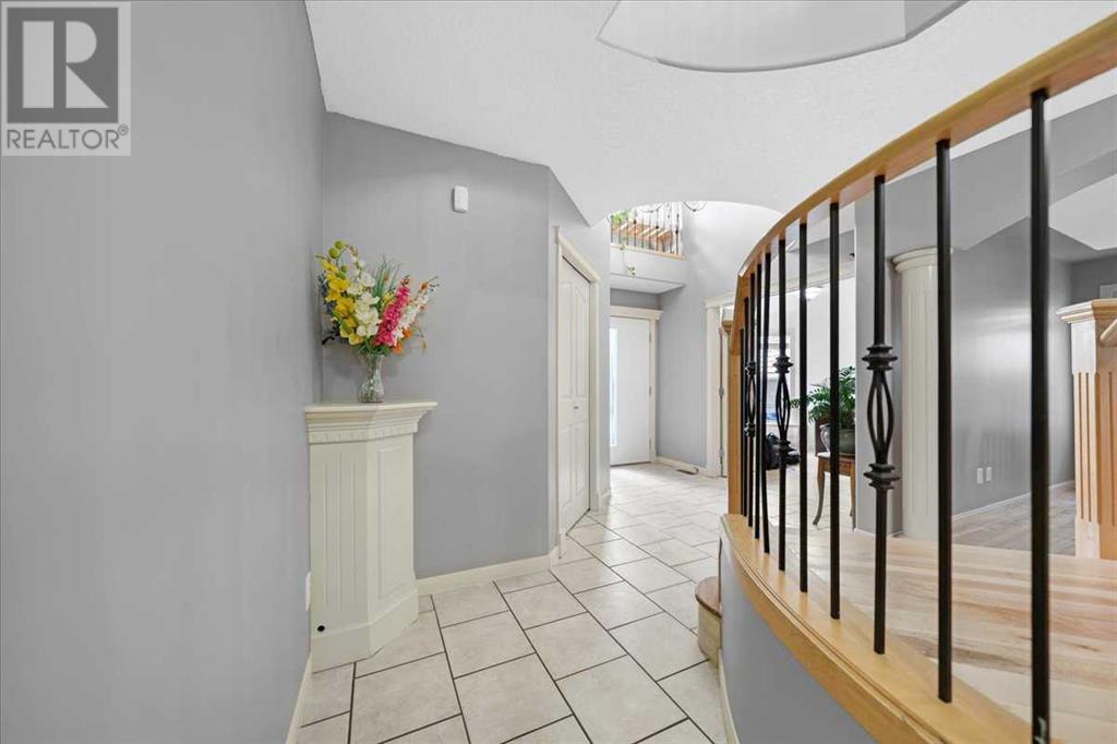 Single Family House for Sale in  Royal Ridge Rise NW Royal Oak Calgary 