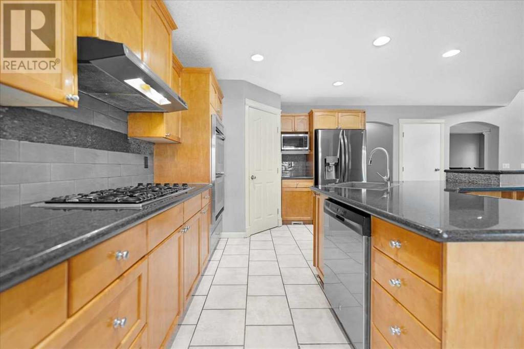 Single Family House for Sale in  Royal Ridge Rise NW Royal Oak Calgary 