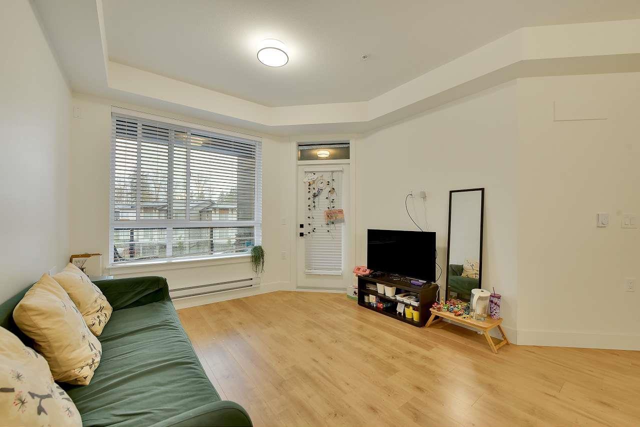 Photo 11 of 304 19935 75 A Avenue, Langley BC