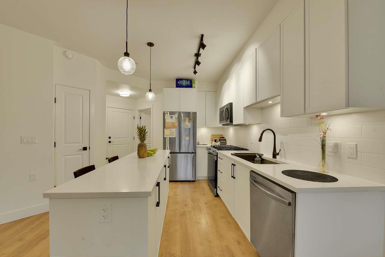Photo 9 of 304 19935 75 A Avenue, Langley BC