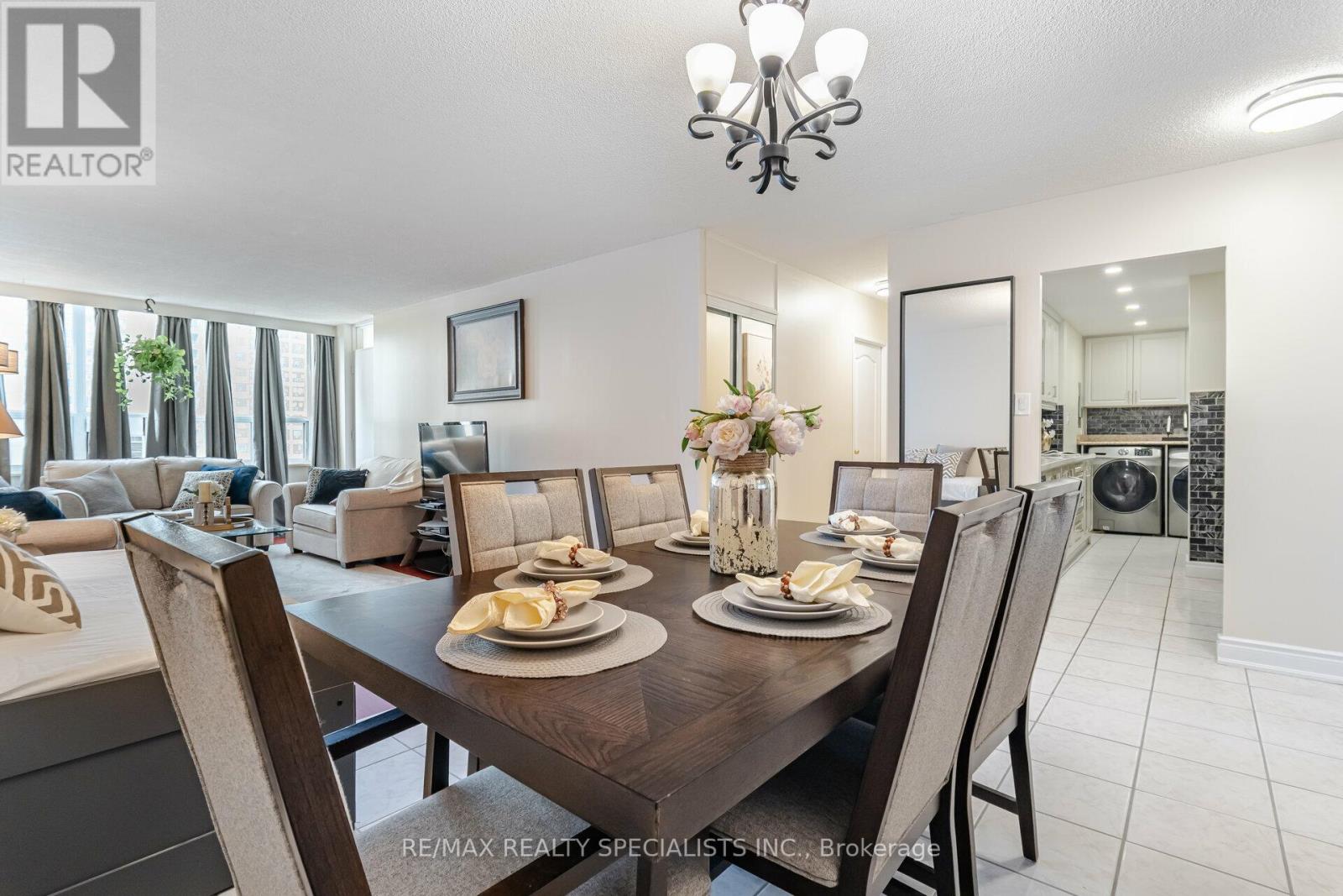 Photo 11 of 915 370 Dixon Road, Toronto ON