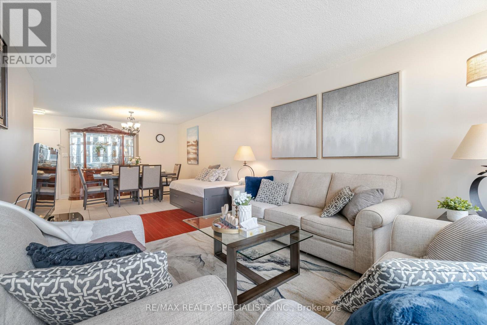 Photo 12 of 915 370 Dixon Road, Toronto ON
