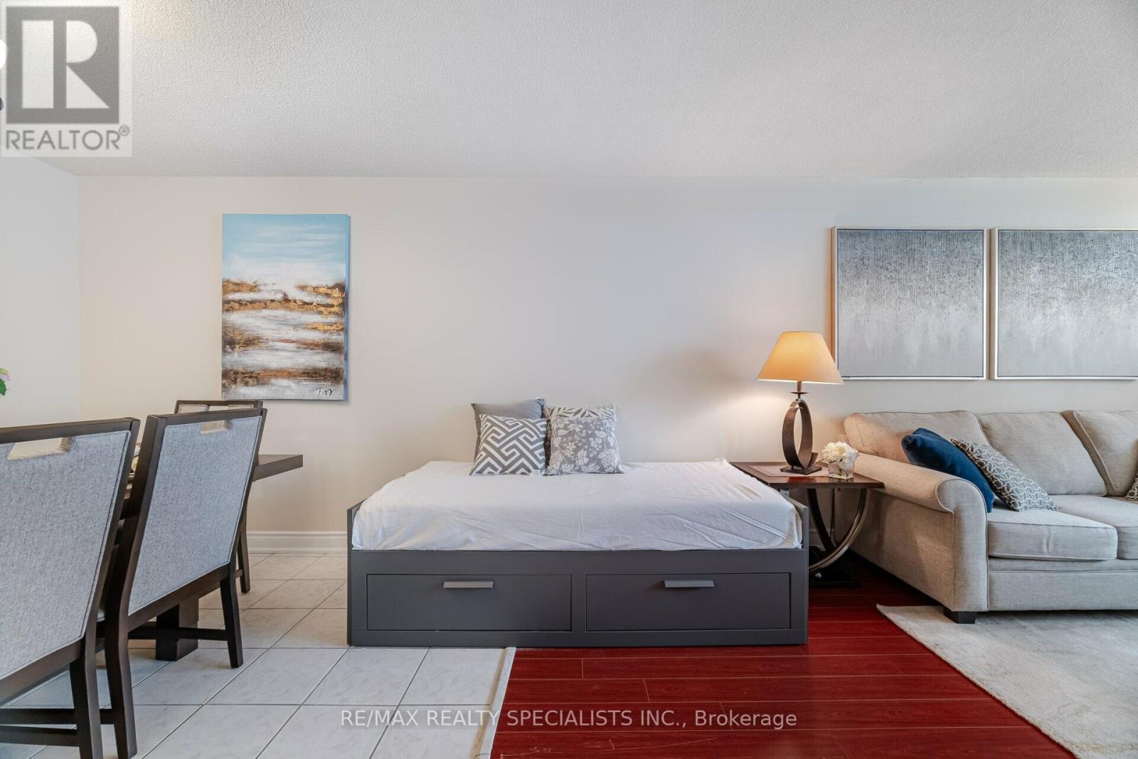 Photo 14 of 915 370 Dixon Road, Toronto ON