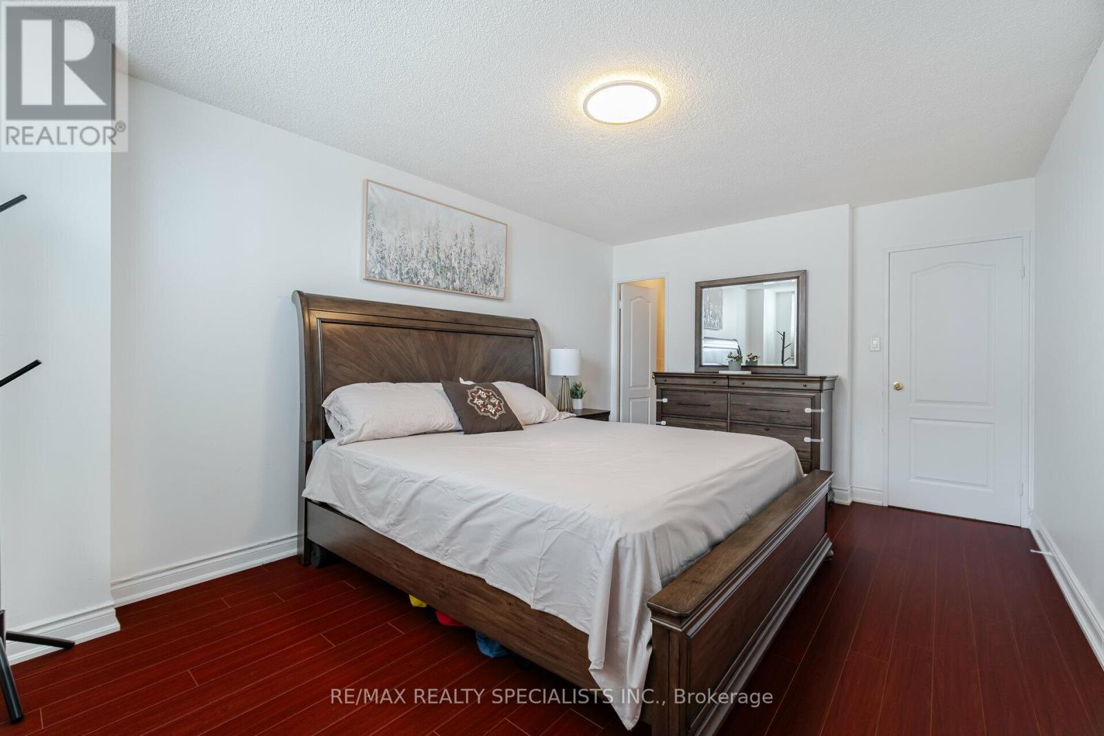 Photo 24 of 915 370 Dixon Road, Toronto ON