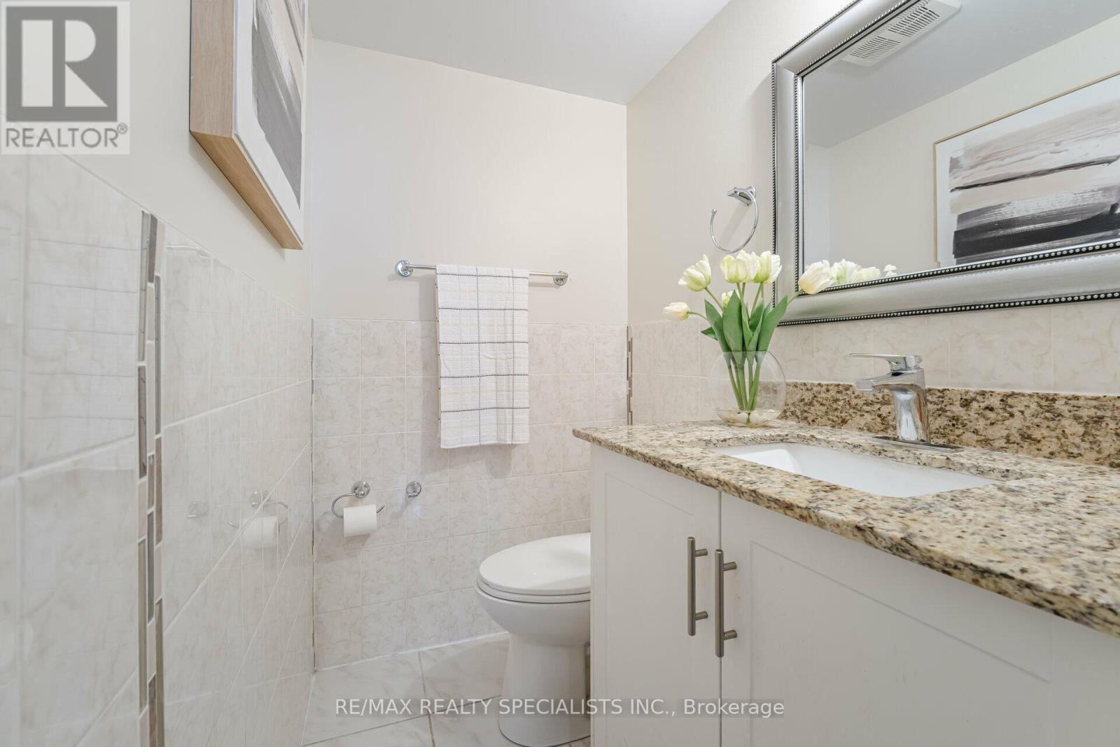 Photo 28 of 915 370 Dixon Road, Toronto ON