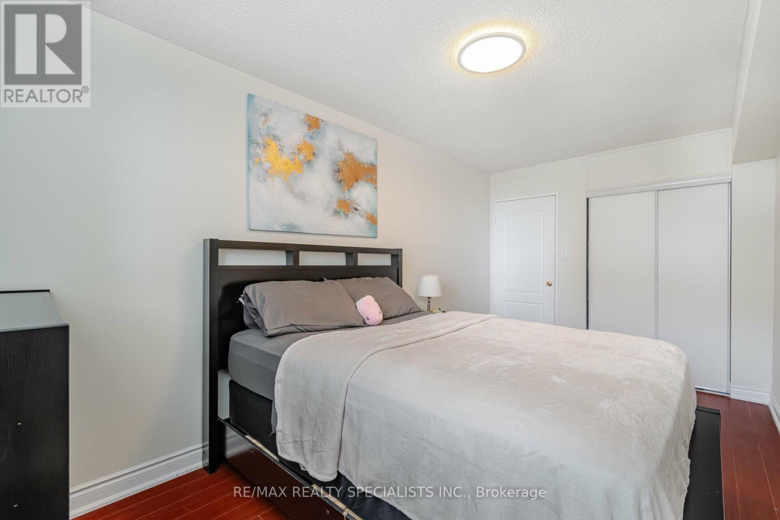 Photo 30 of 915 370 Dixon Road, Toronto ON