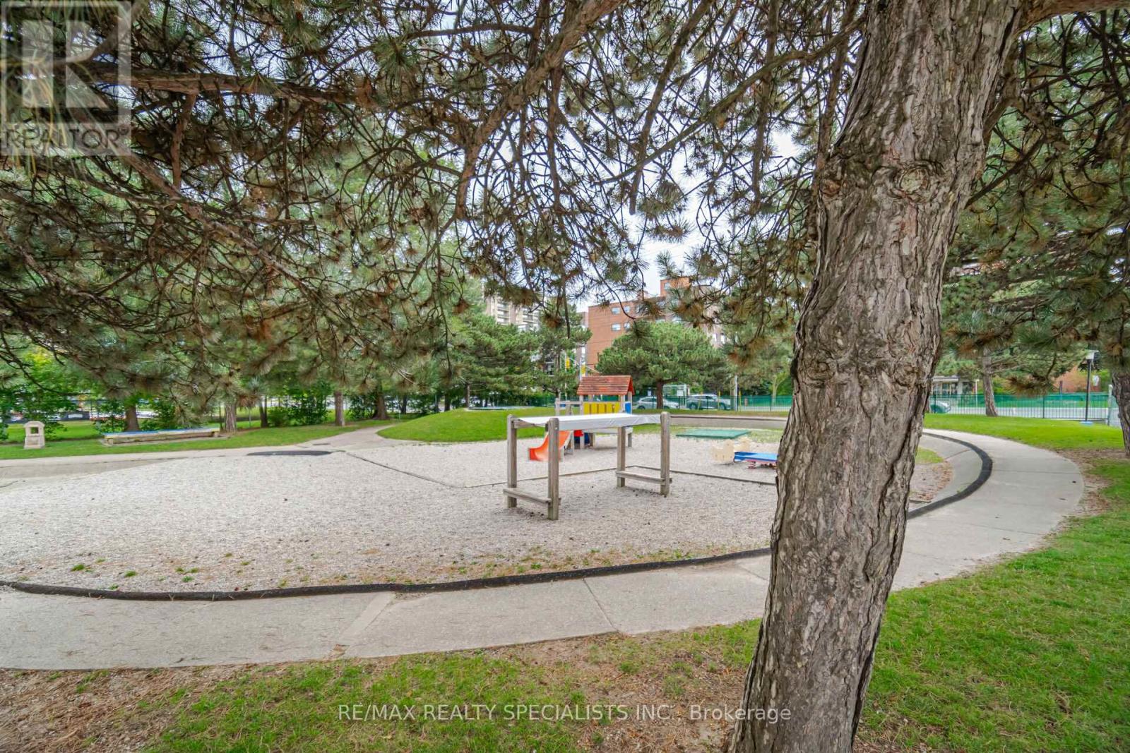 Photo 42 of 915 370 Dixon Road, Toronto ON