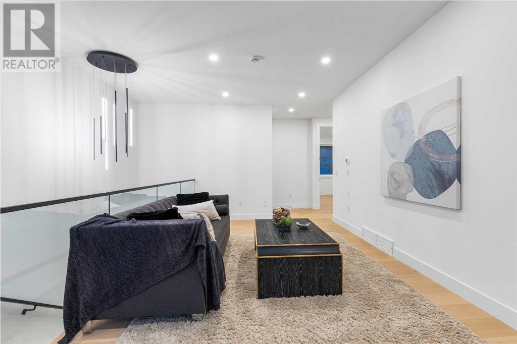 Single Family House for Sale in   Avenue NW Montgomery Calgary 