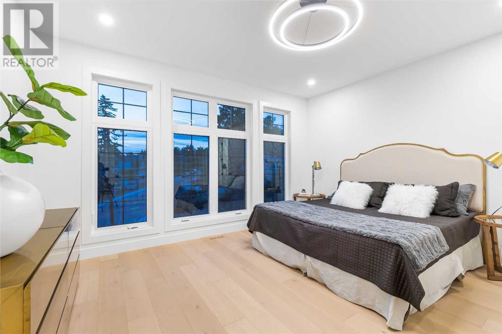 Single Family House for Sale in   Avenue NW Montgomery Calgary 