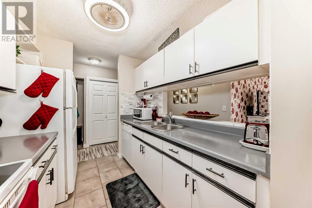 Single Family House for Sale in   Dover Point SE Dover Calgary 