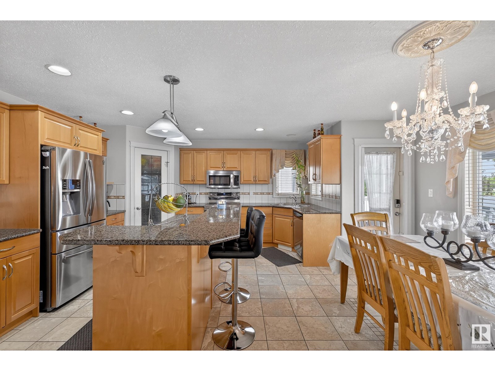 Photo 15 of 10671 180 Av Nw, Edmonton AB