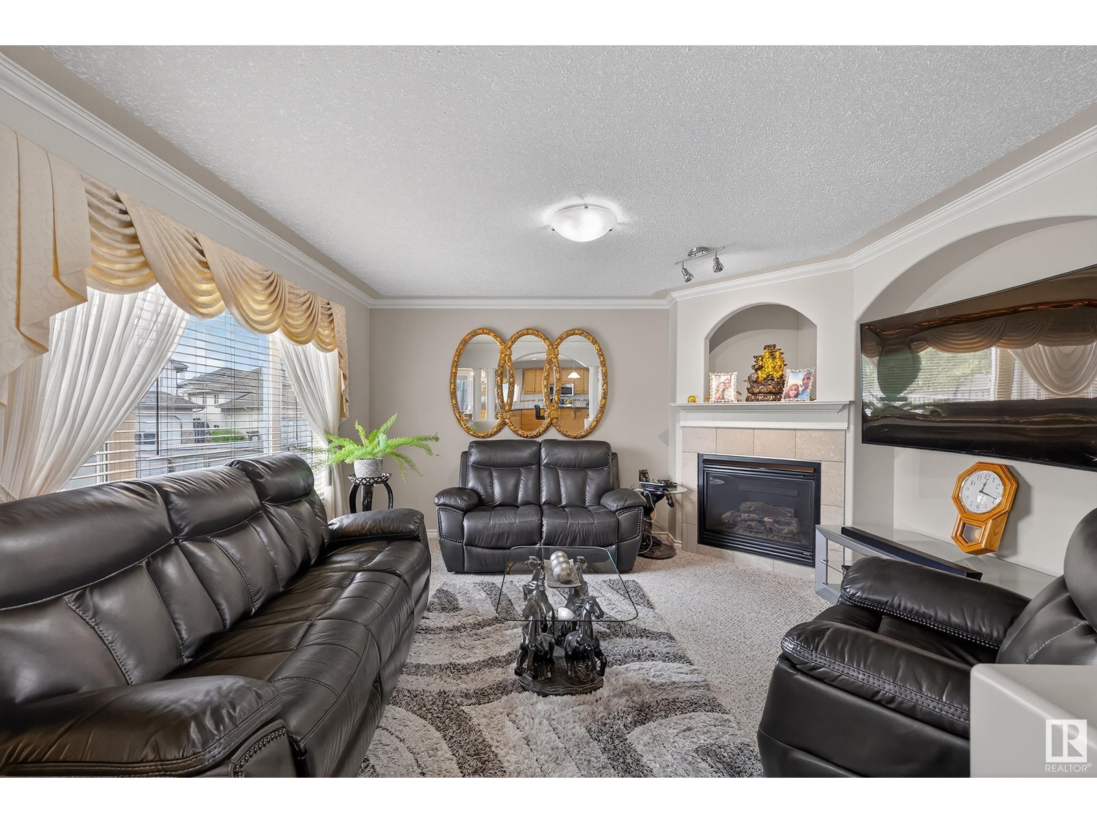 Photo 8 of 10671 180 Av Nw, Edmonton AB