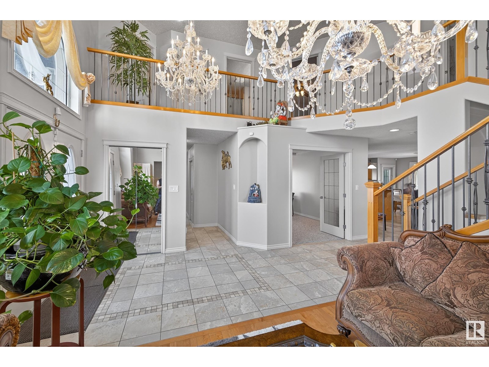 Photo 5 of 10671 180 Av Nw, Edmonton AB