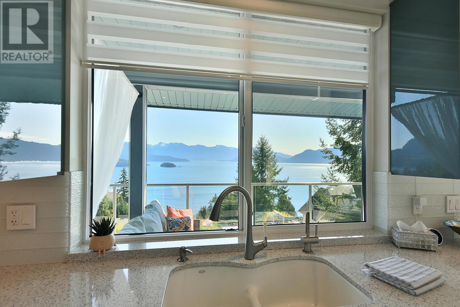 1242 ST ANDREWS ROAD, Gibsons