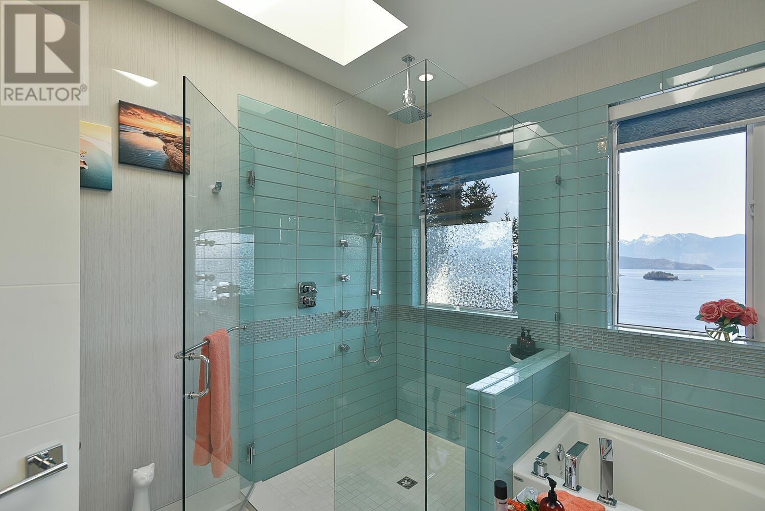 1242 ST ANDREWS ROAD, Gibsons