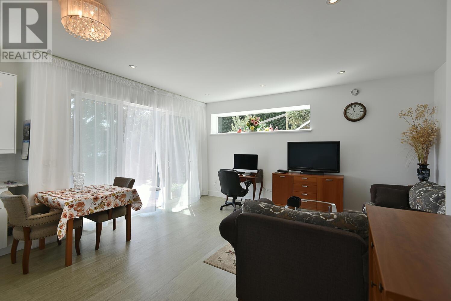 1242 ST ANDREWS ROAD, Gibsons