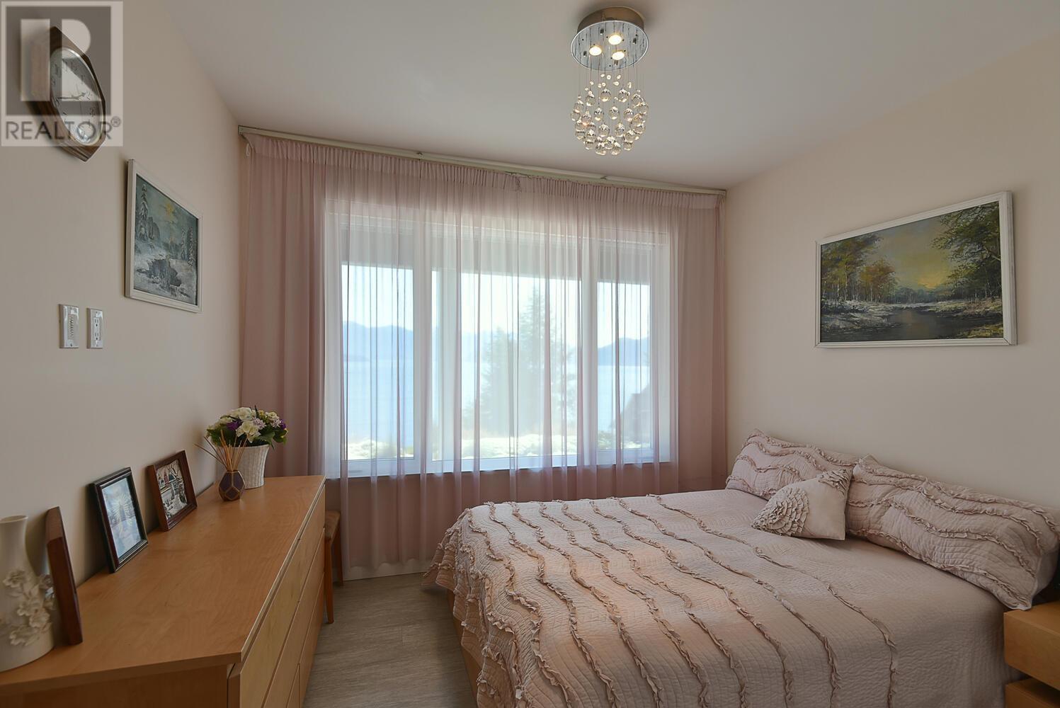 1242 ST ANDREWS ROAD, Gibsons
