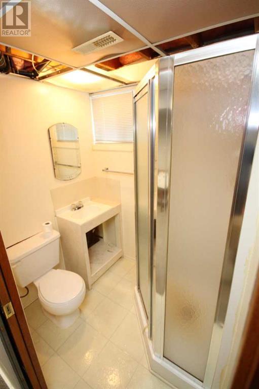 Photo 11 of 5810 52 Street, Taber AB