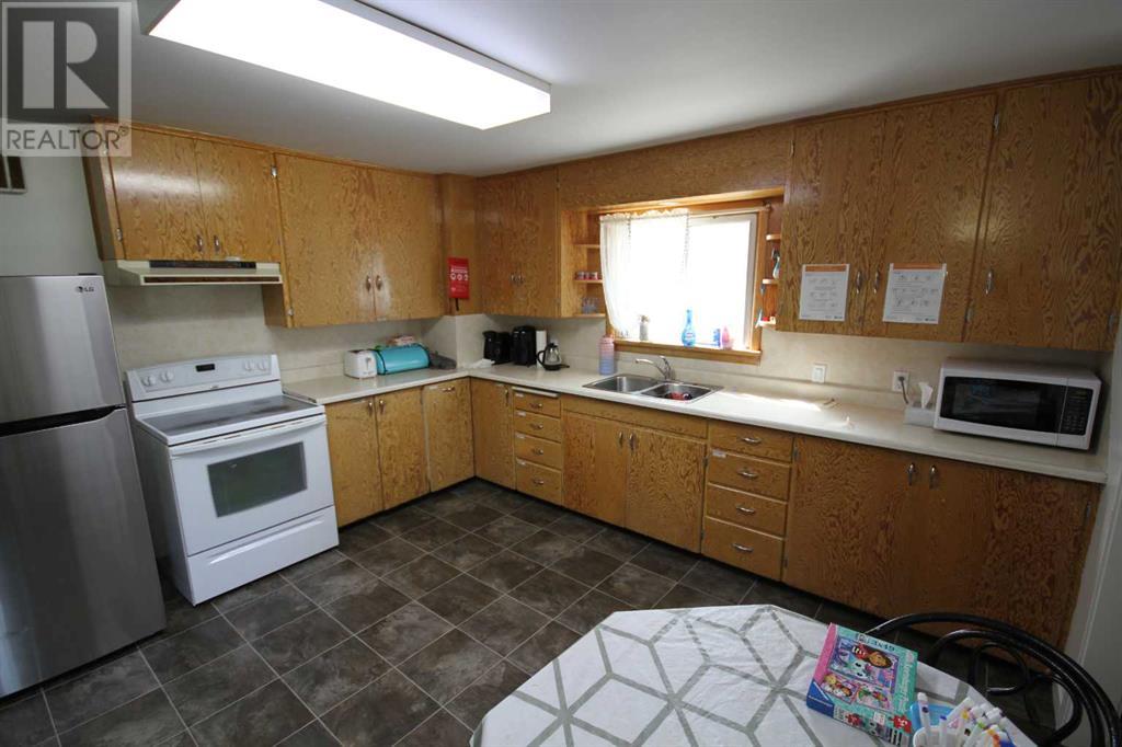 Photo 3 of 5810 52 Street, Taber AB