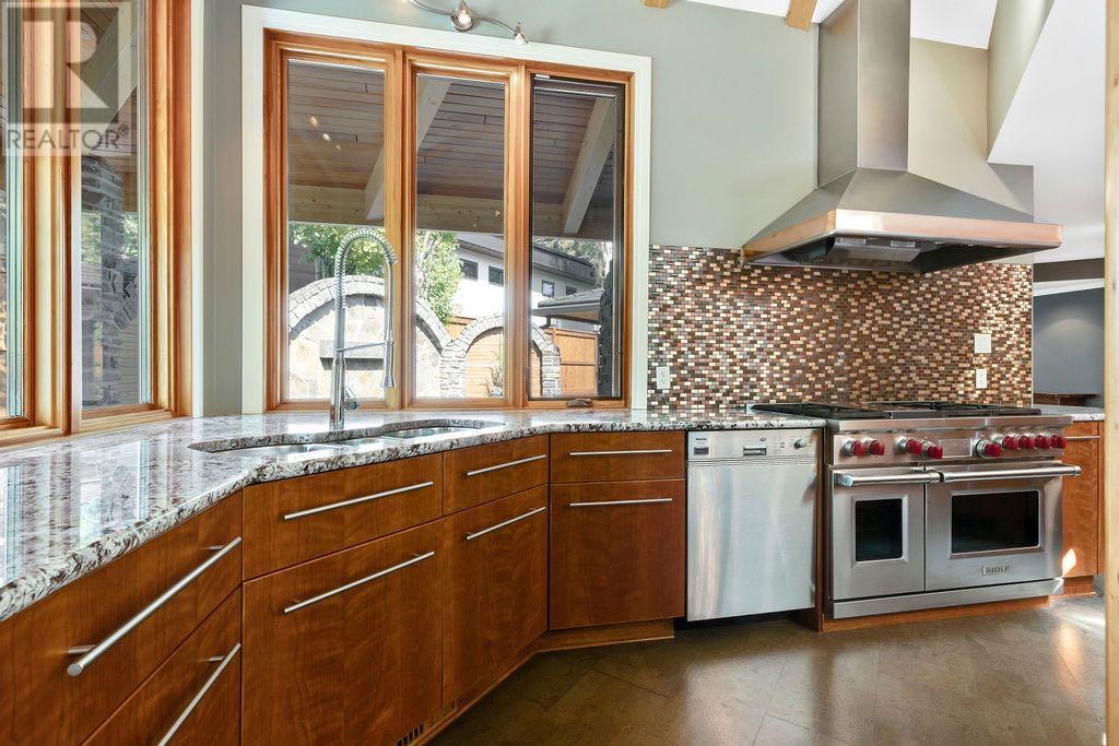 Single Family House 4 Level for Sale in  Eagle Ridge Drive SW Eagle Ridge Calgary 