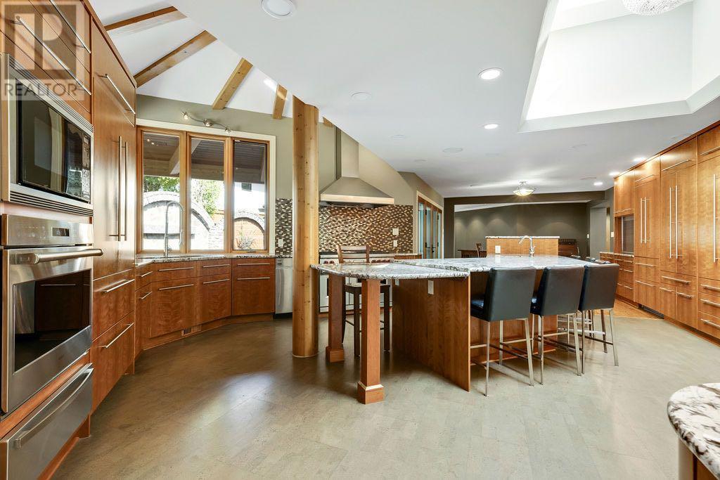 35 Eagle Ridge Drive SW, Calgary, Alberta