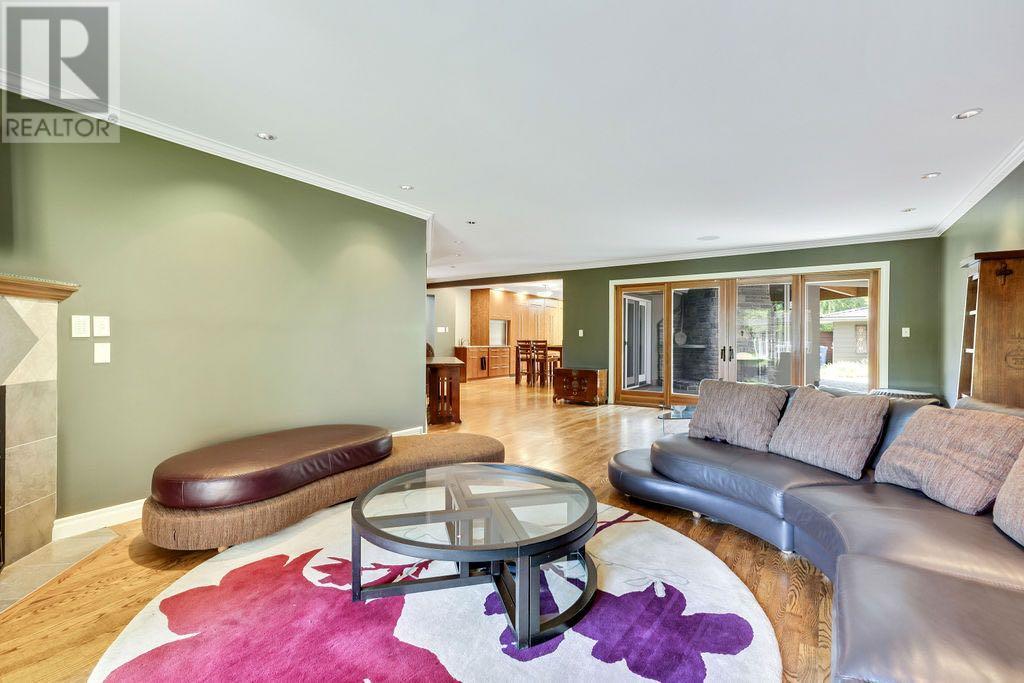 Single Family House 4 Level for Sale in  Eagle Ridge Drive SW Eagle Ridge Calgary 