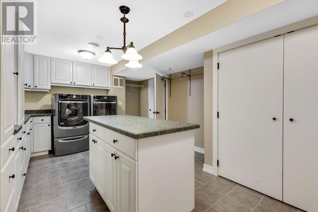 Single Family House 4 Level for Sale in  Eagle Ridge Drive SW Eagle Ridge Calgary 