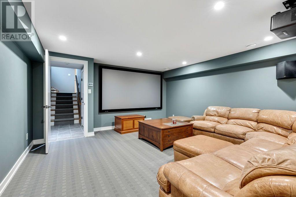 Single Family House 4 Level for Sale in  Eagle Ridge Drive SW Eagle Ridge Calgary 