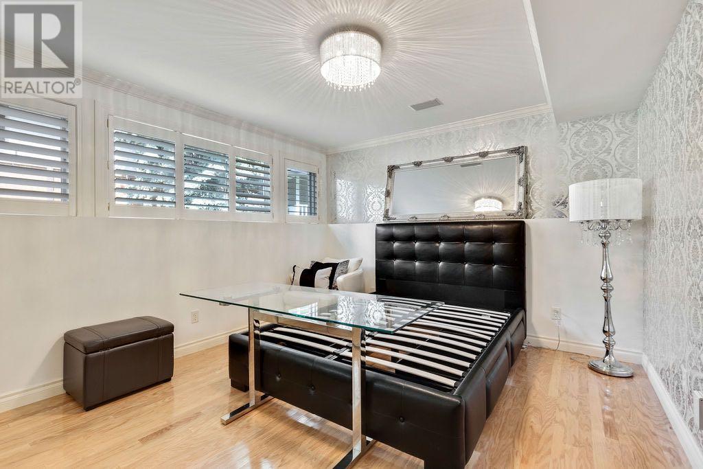 Single Family House 4 Level for Sale in  Eagle Ridge Drive SW Eagle Ridge Calgary 