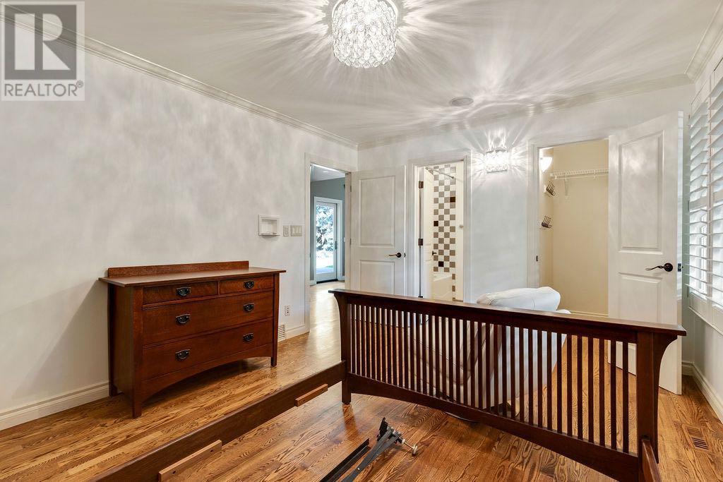 Single Family House 4 Level for Sale in  Eagle Ridge Drive SW Eagle Ridge Calgary 