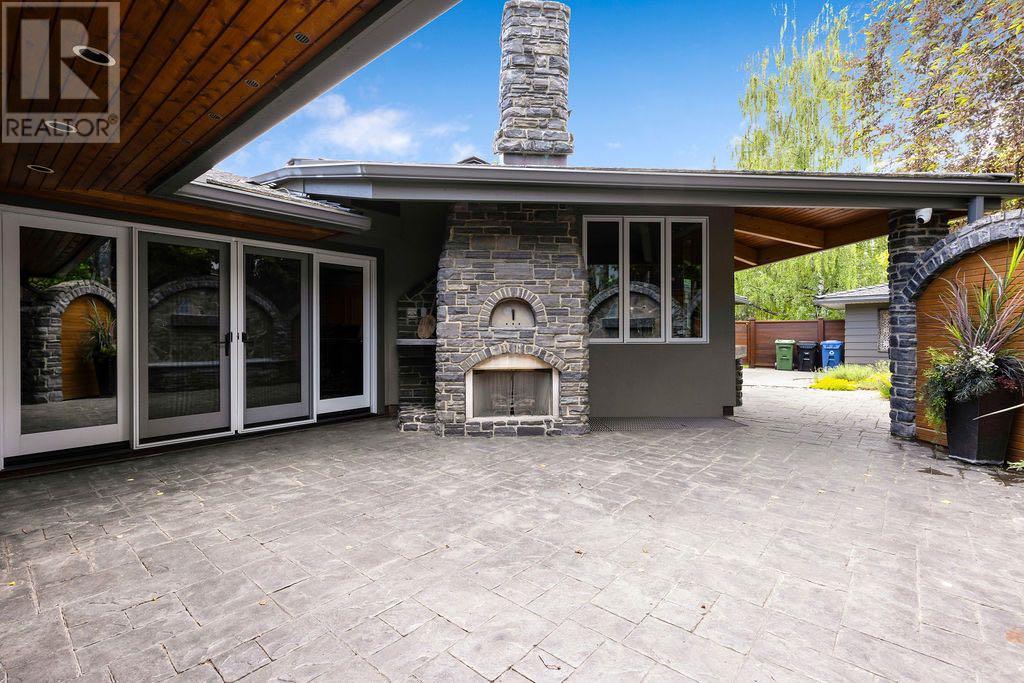 Single Family House 4 Level for Sale in  Eagle Ridge Drive SW Eagle Ridge Calgary 