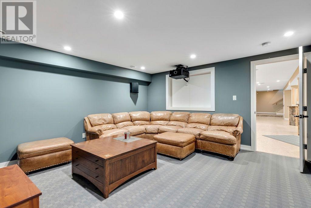 Single Family House 4 Level for Sale in  Eagle Ridge Drive SW Eagle Ridge Calgary 