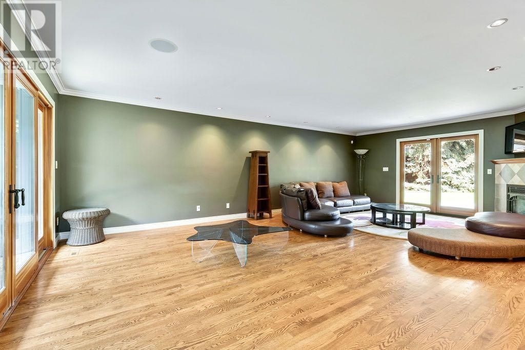 Single Family House 4 Level for Sale in  Eagle Ridge Drive SW Eagle Ridge Calgary 