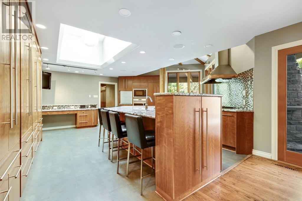 Single Family House 4 Level for Sale in  Eagle Ridge Drive SW Eagle Ridge Calgary 