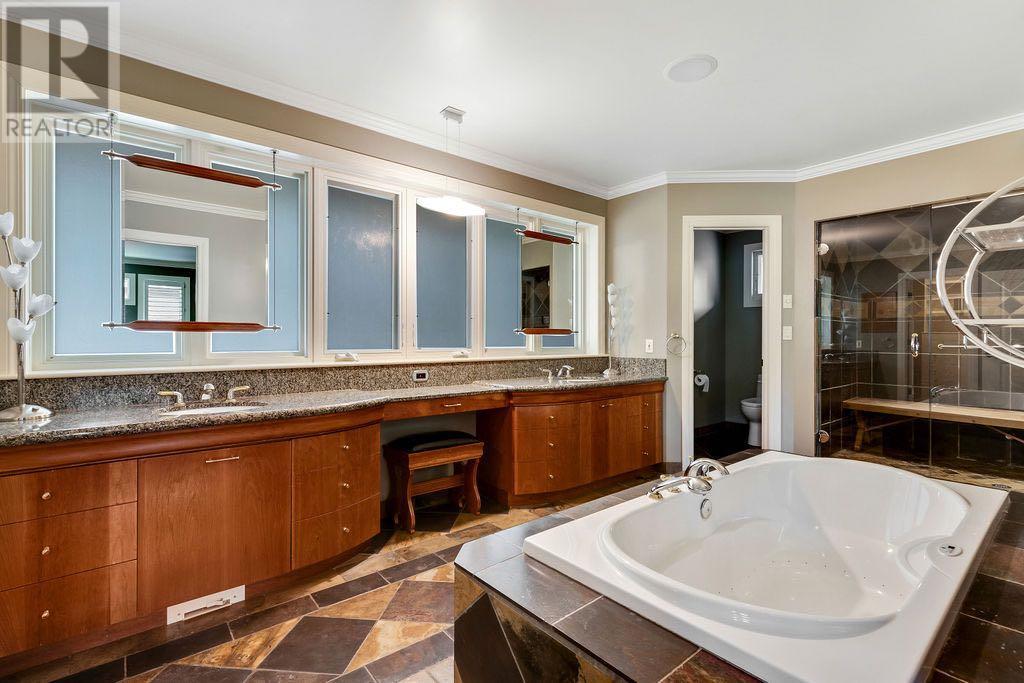 Single Family House 4 Level for Sale in  Eagle Ridge Drive SW Eagle Ridge Calgary 