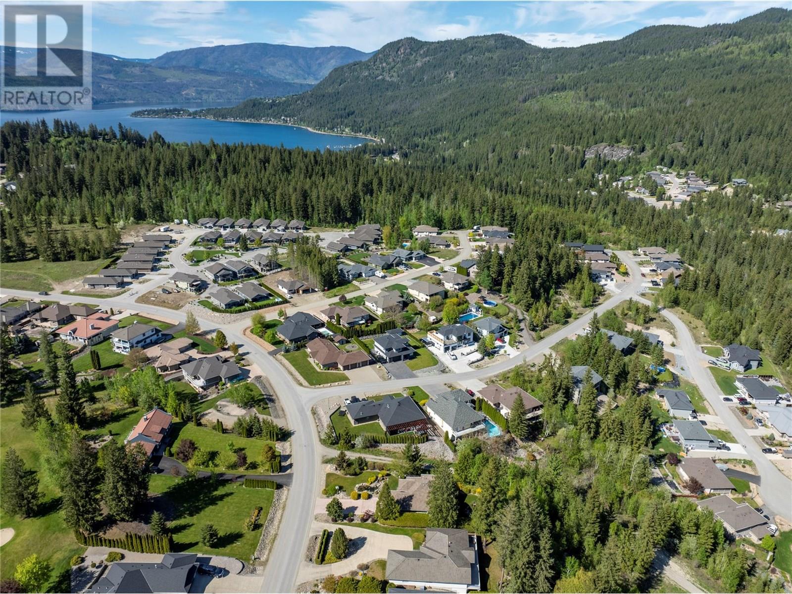 Photo 30 of 2729 Golf Course Drive, Blind Bay BC