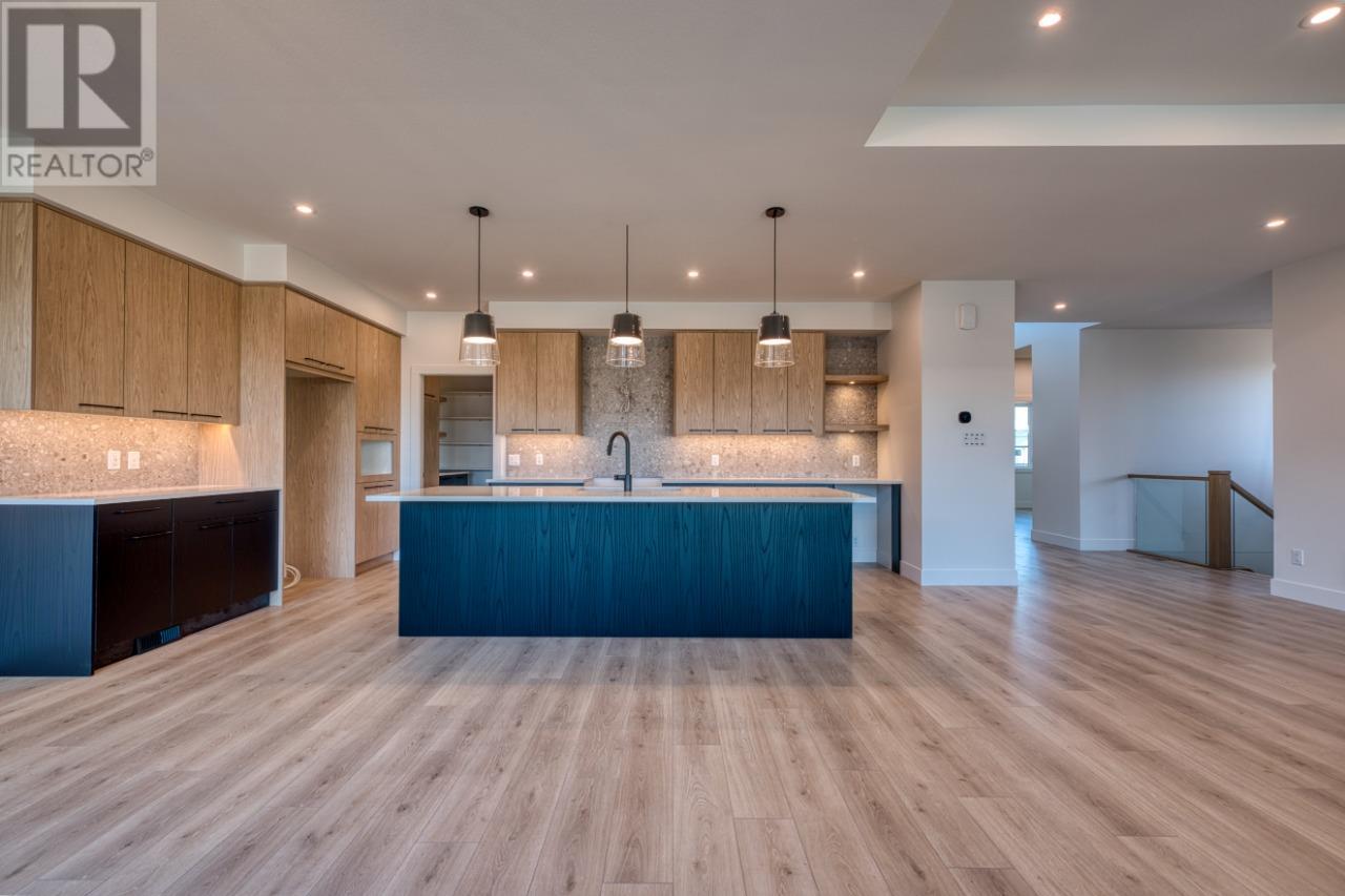 Photo 14 of 1066 Emslie Street, Kelowna BC