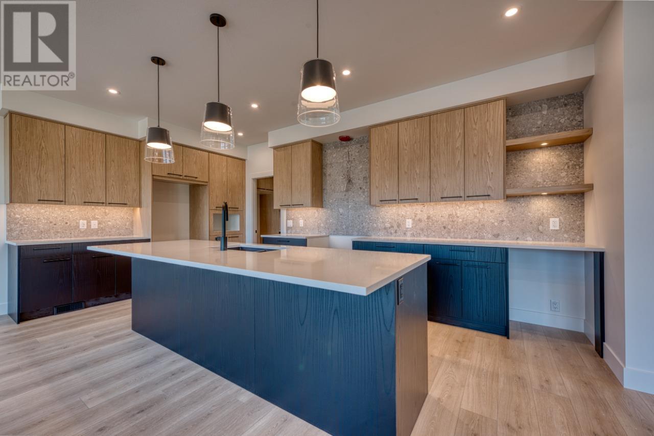Photo 32 of 1066 Emslie Street, Kelowna BC