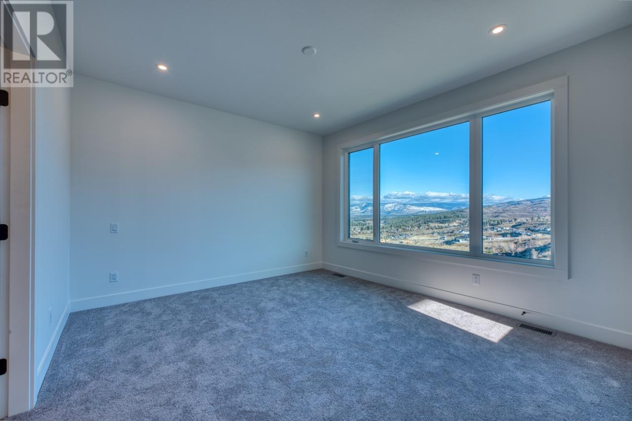Photo 36 of 1066 Emslie Street, Kelowna BC