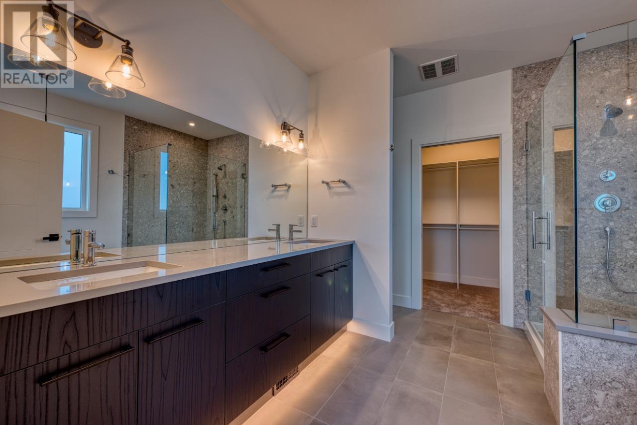 Photo 30 of 1066 Emslie Street, Kelowna BC