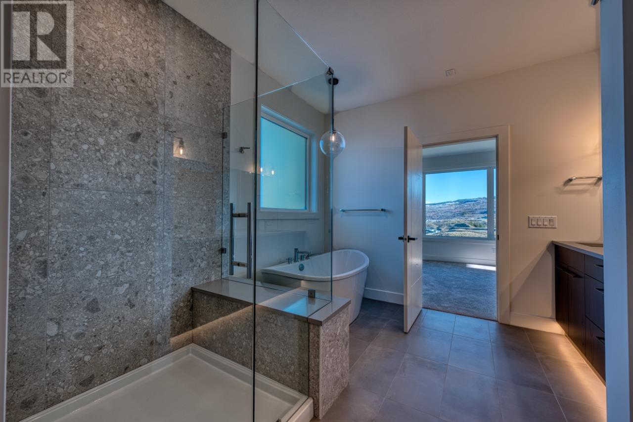 Photo 26 of 1066 Emslie Street, Kelowna BC