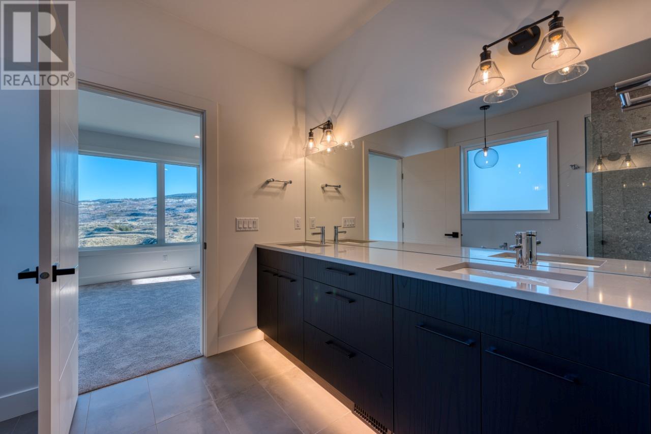 Photo 18 of 1066 Emslie Street, Kelowna BC