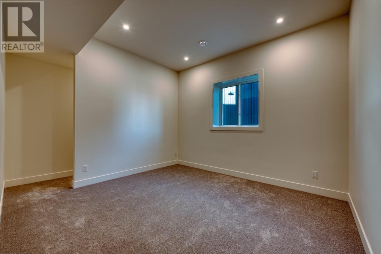 Photo 55 of 1066 Emslie Street, Kelowna BC