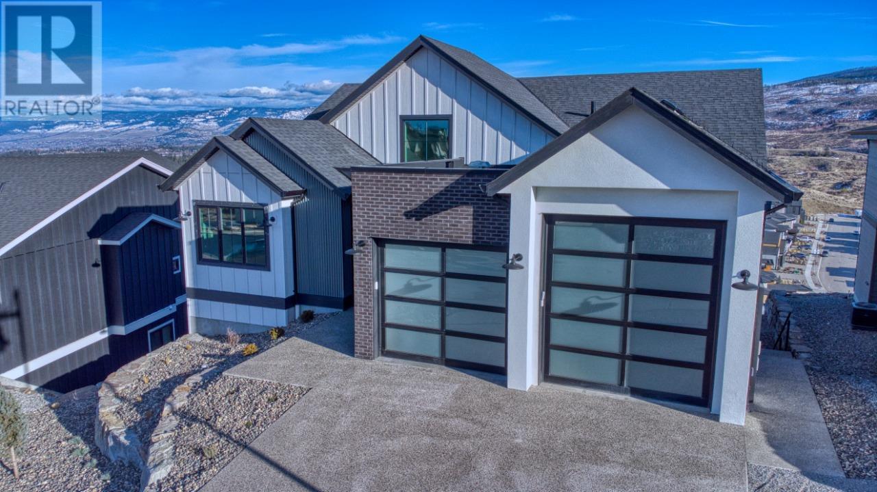 Photo 8 of 1066 Emslie Street, Kelowna BC
