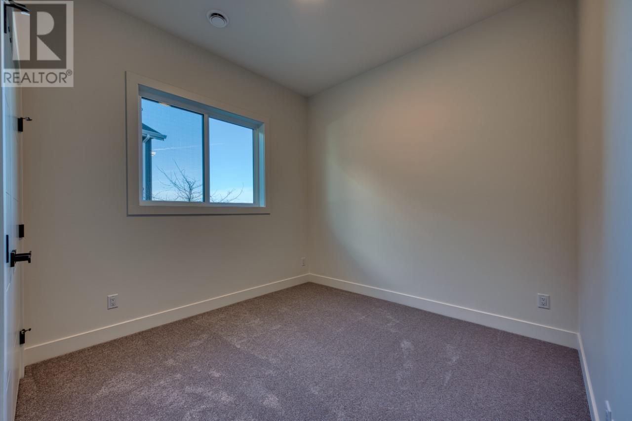 Photo 27 of 1066 Emslie Street, Kelowna BC